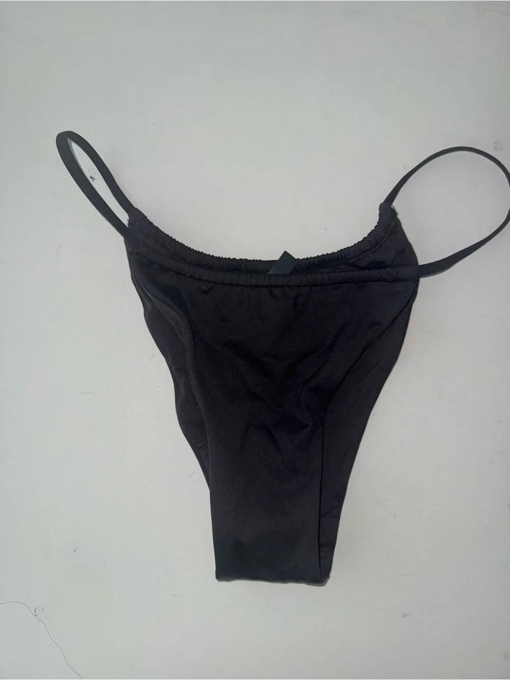 Skims Signature Swim String Bikini Bottom Onyx Large